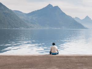 経営者が孤独になる本当の理由とは？「話せる相手」を持つだけで判断力が上がる科学的な理由